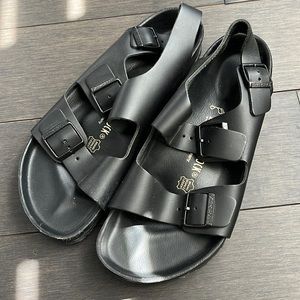 Brand new, out of box leather Arizona Birkenstock with back strap